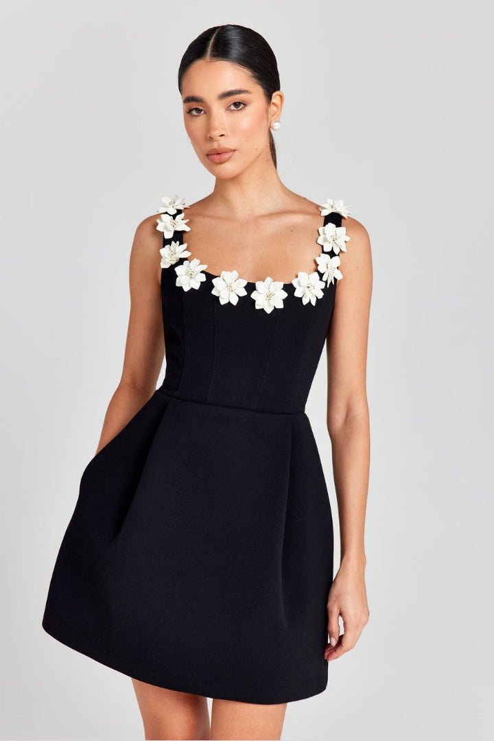 Drune | Cindy Kunstperle Blumen Applikation Quadrat Ausschnitt Taschen Mini Kleid