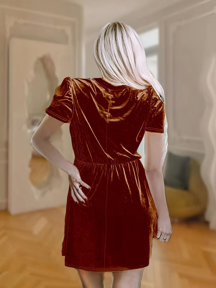 Drune | Einfarbiges Samtkleid