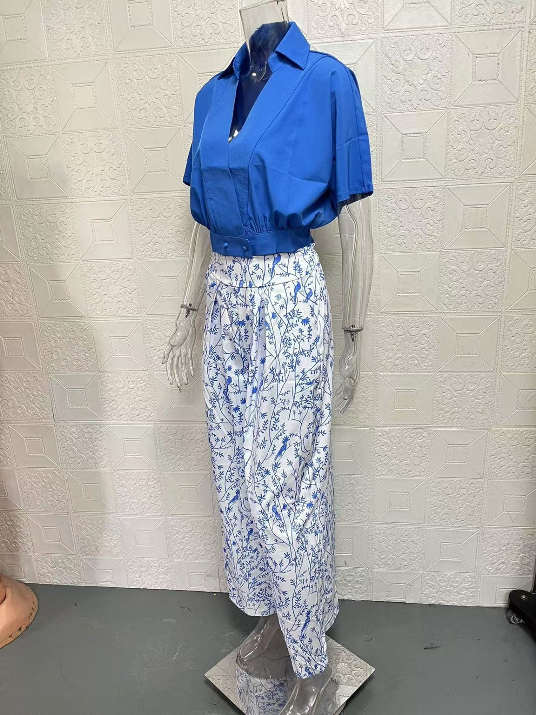 Drune | Zweiteiliges Set mit V-Ausschnitt und Hose mit weitem Bein