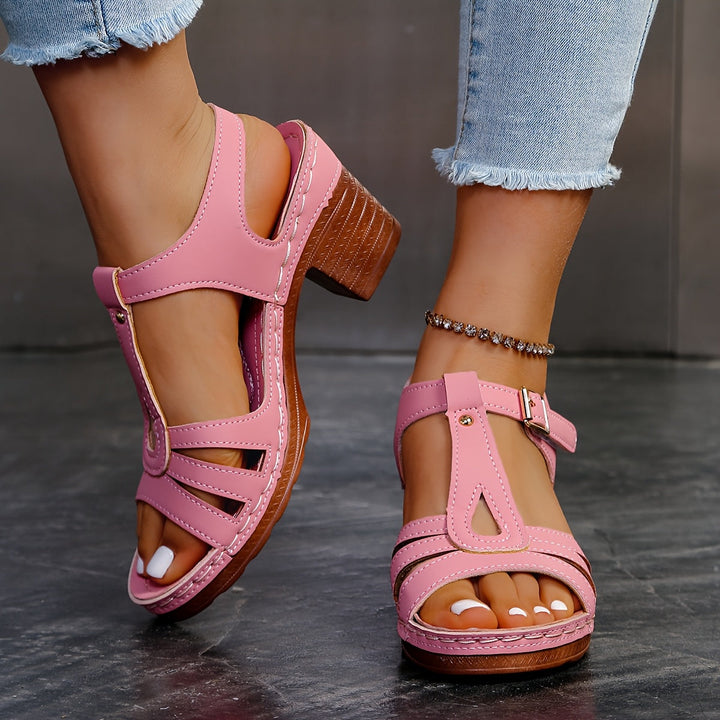 Retro-Sandalen mit Blockabsatz und verstellbarem Riemen Drune Drune