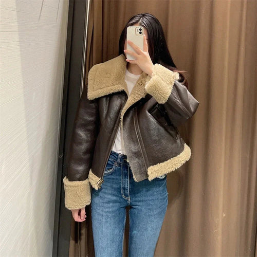 Drune | Aviator Jacke - braunes PU-Leder mit Schafen Trim - gemütlicher Winterstil