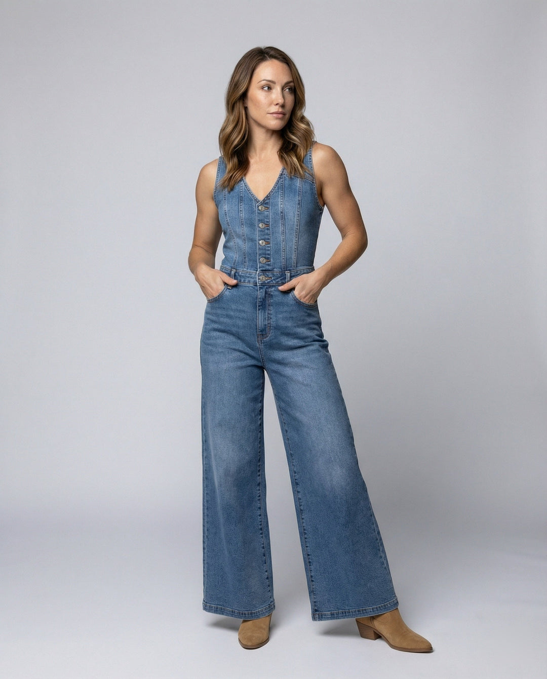 Damen Jumpsuit mit weit geschnittenen Beinen und eleganter Knopfleiste Drune