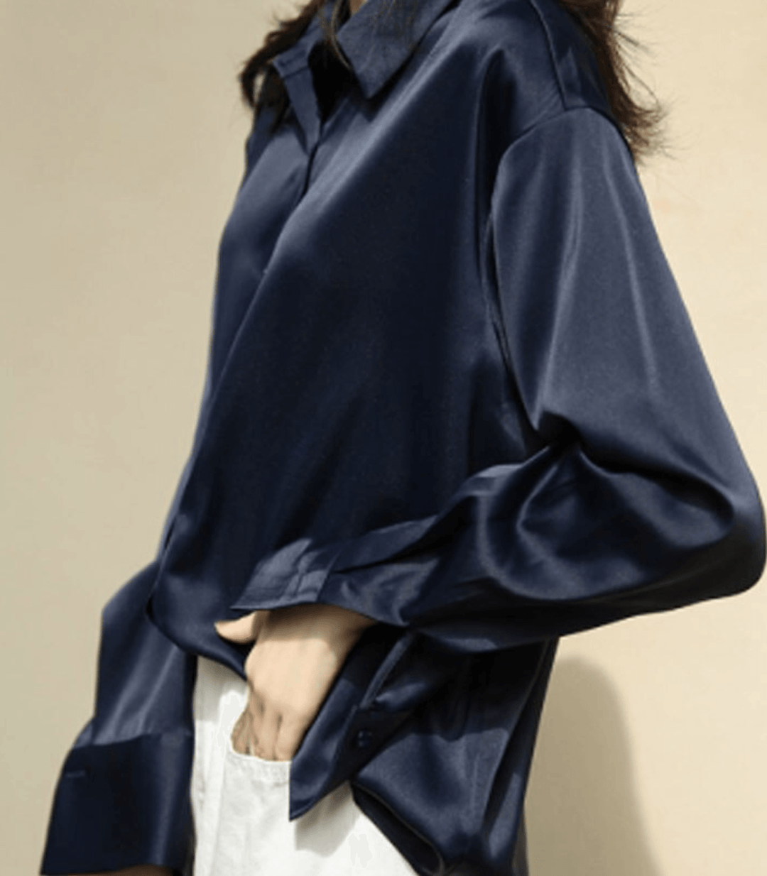 Drune | Geknöpfte Satin-Seidenbluse