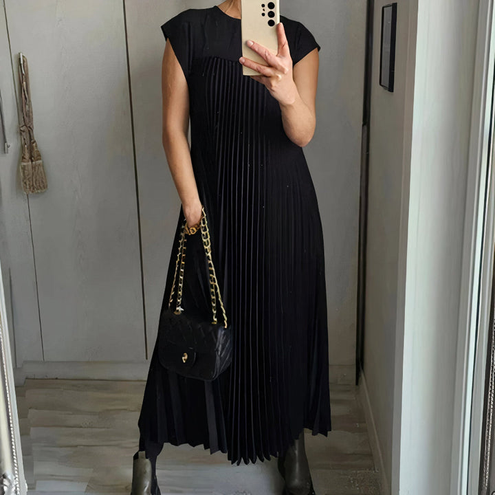 Drune | Schicke Plissierte Sommerkleid Mit Einer Schmeichelhaften Passform