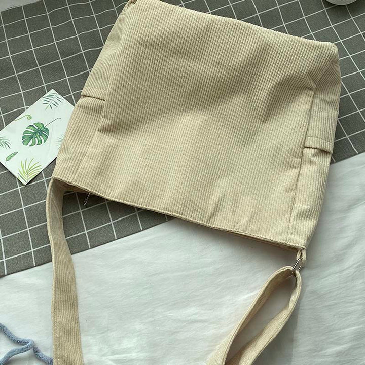 Drune | Weite Corduroy Schultertasche