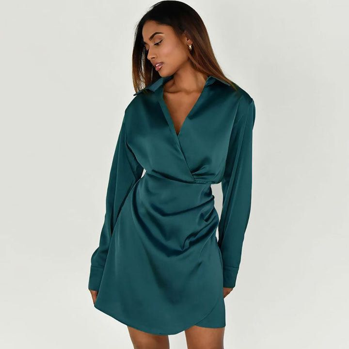 Drune | Satin-Minikleid mit V-Ausschnitt und Raffung