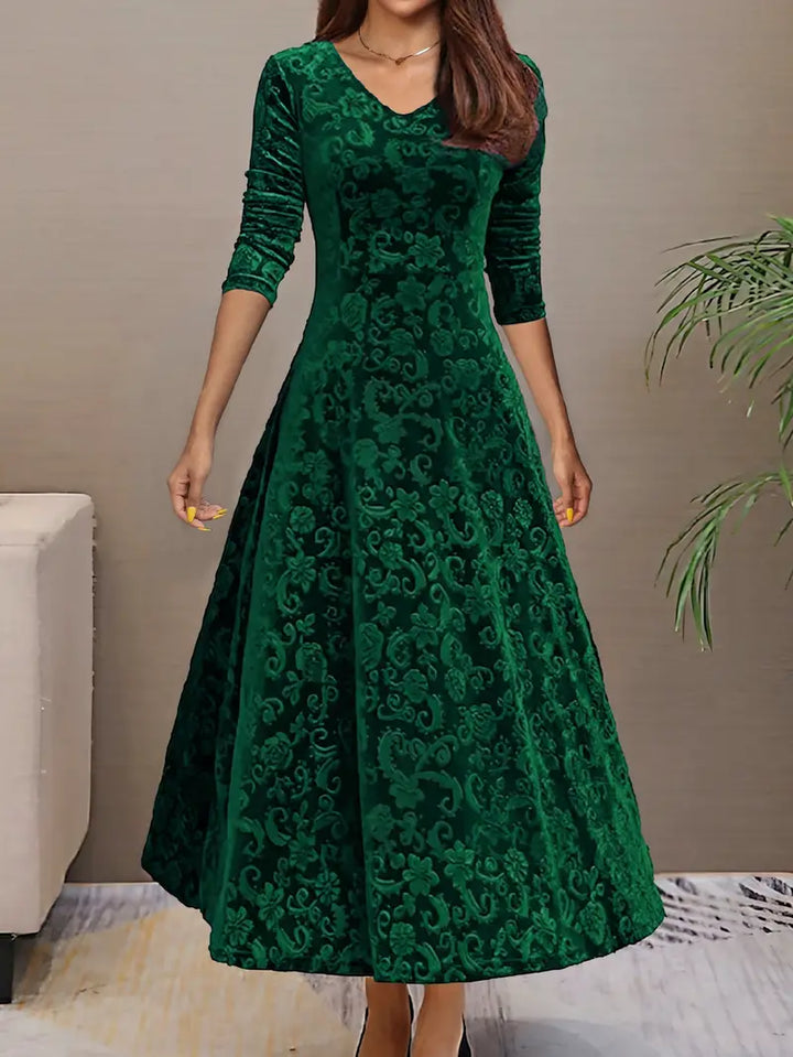 Drune | Maxikleid mit Breitem Saum und Falten