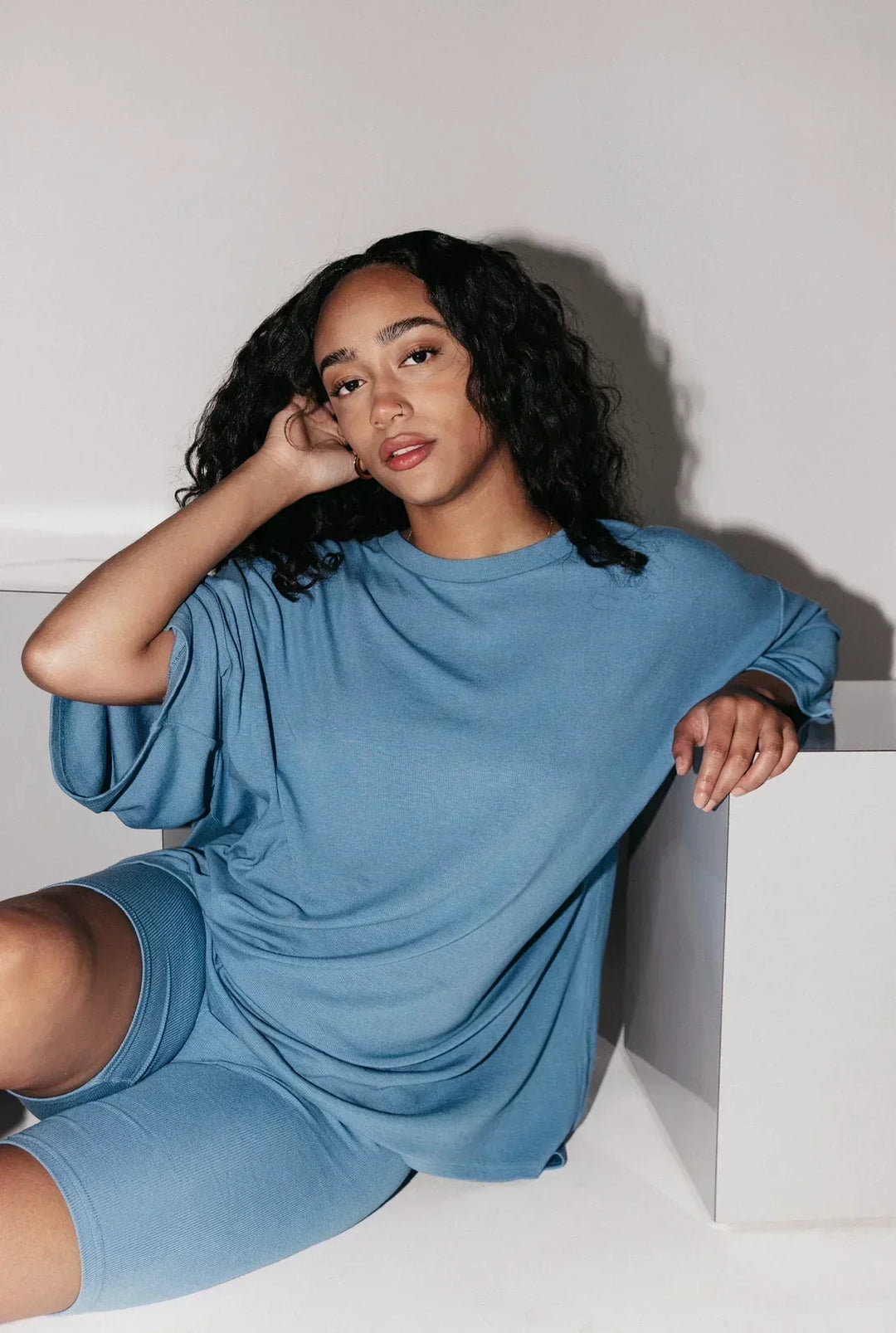 Drune | Damen Lounge Set mit Oversized T-Shirt und Biker-Shorts