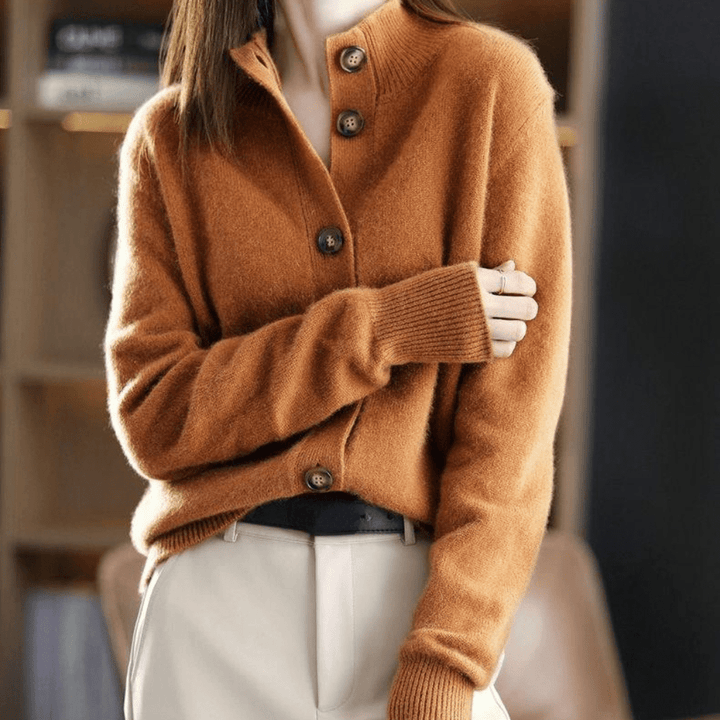 Drune | Bequemer Gestrickter Damencardigan Mit Kragen Und Knöpfen