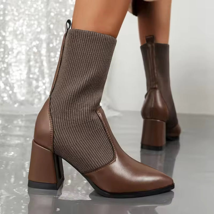 Drune | Stiefeletten - Spitzenzehen - Gestrickter Sockenoberteil - Blockabsatz - Schlanker Schnitt