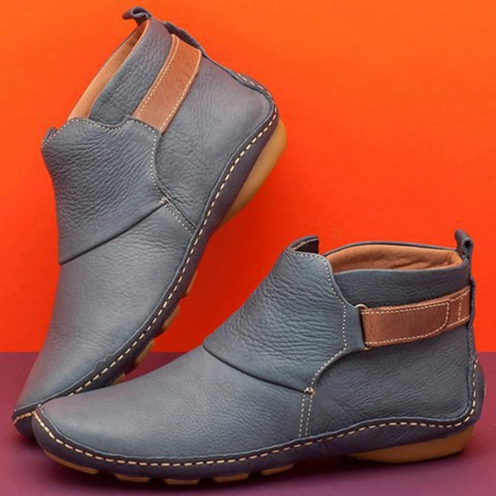 Drune | Stiefeletten - Glattleder - Runde Spitze - Riemen-Detail - Lässige Passform