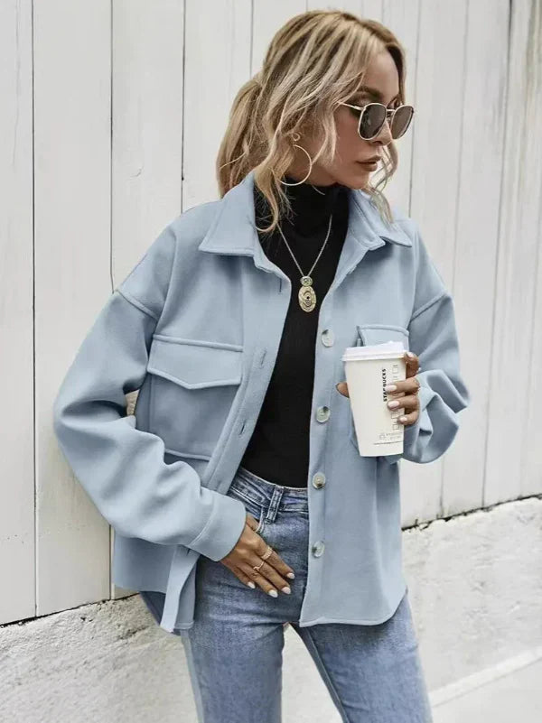 Drune | Damen Wollmantel – Oversized Fit – Reverskragen – Knopfverschluss – Hüftlänge