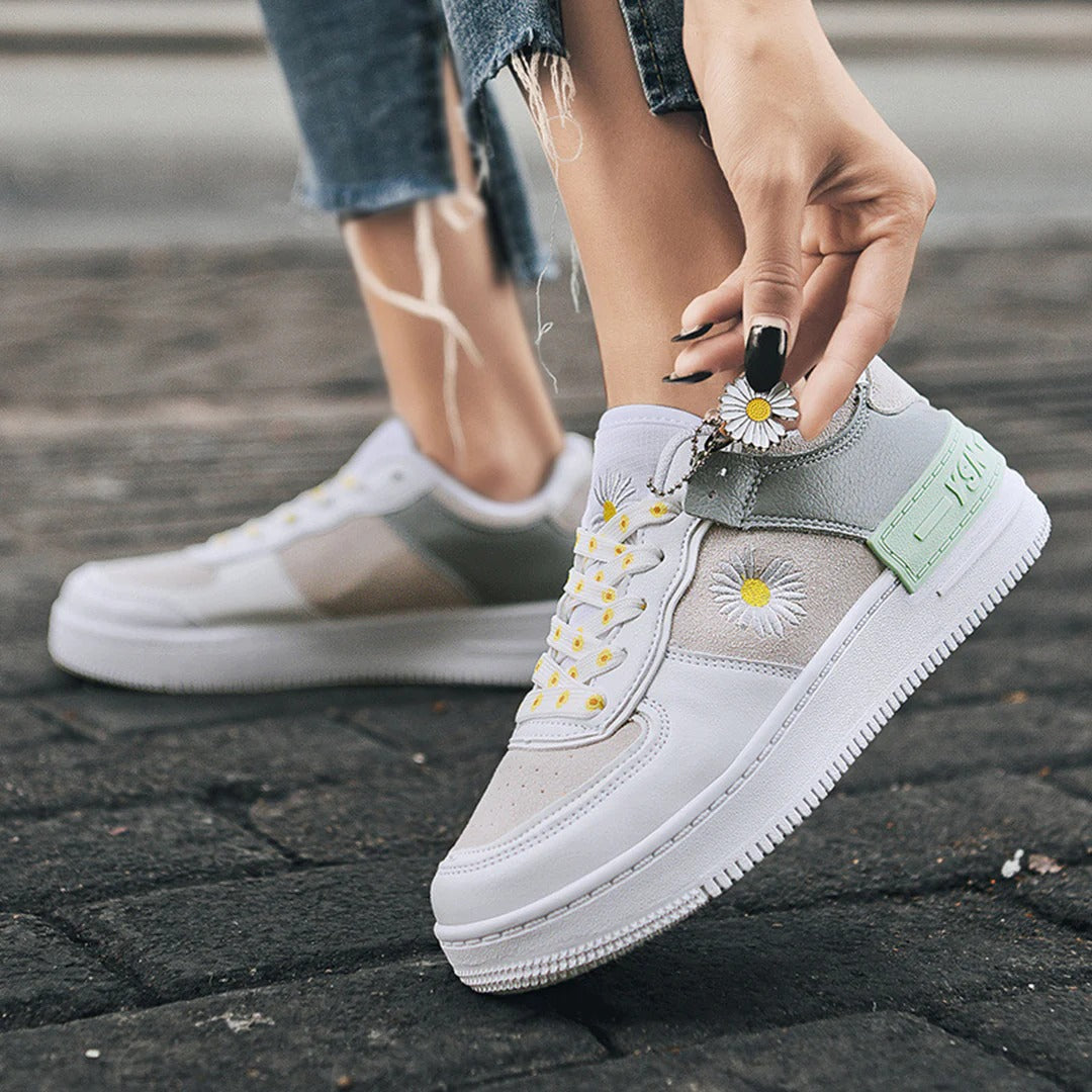 Drune | Sneaker Low Top Atmungsaktive Spitze Komfortpassform Lederlook Schnürung