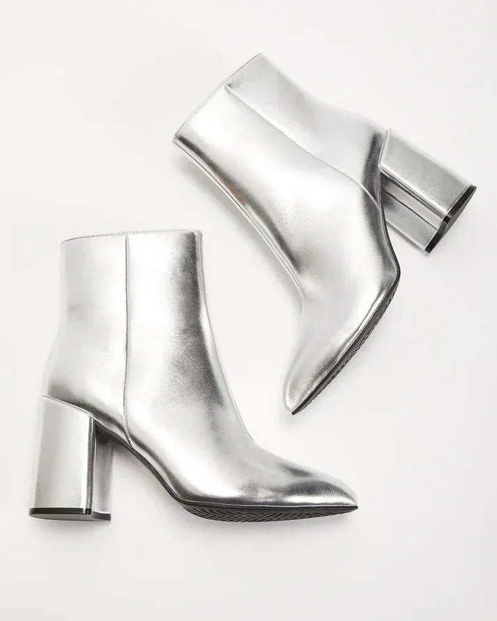 Drune | Ankle Boots - Kunstleder - Spitz zulaufend - Ausgestellter Blockabsatz - Seitenreißverschluss