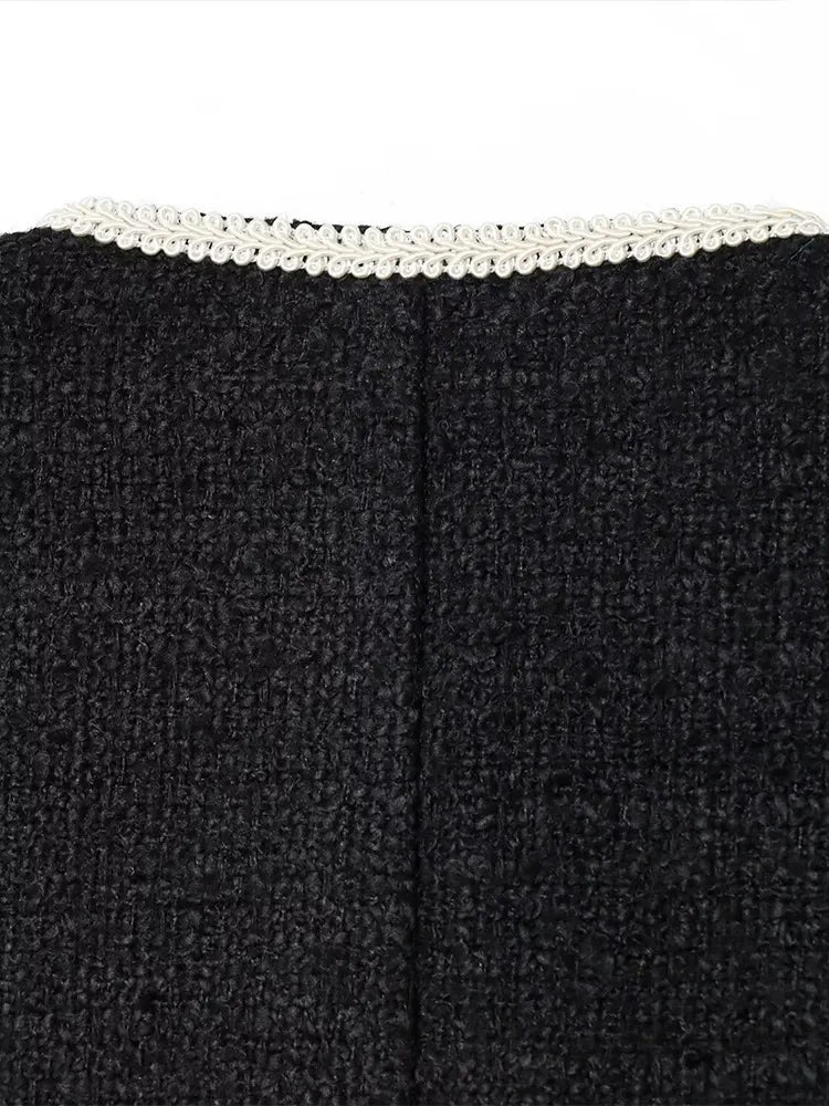 Drune | Kurze Damenjacke mit Schmuckknöpfen