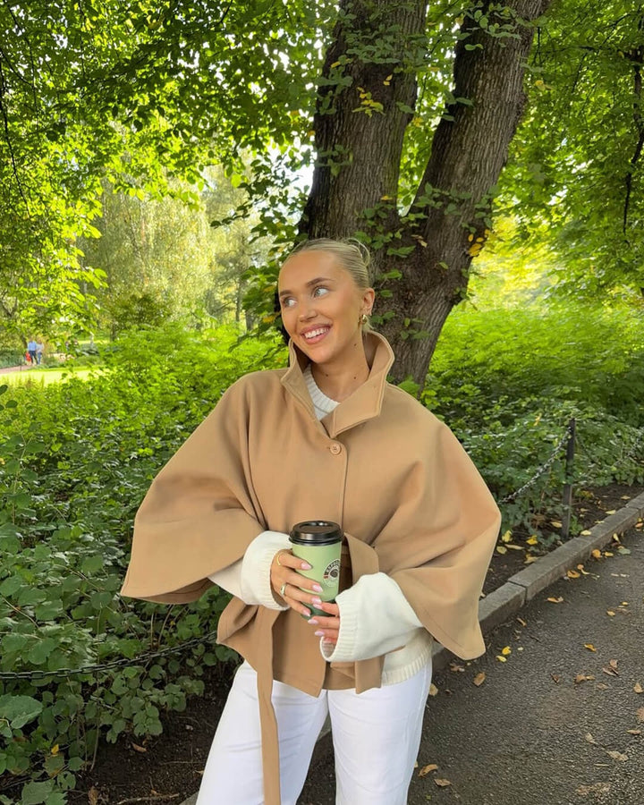 Drune | Hochkragen Gürteltaschen Cape Jacke Knopf Umhängemantel