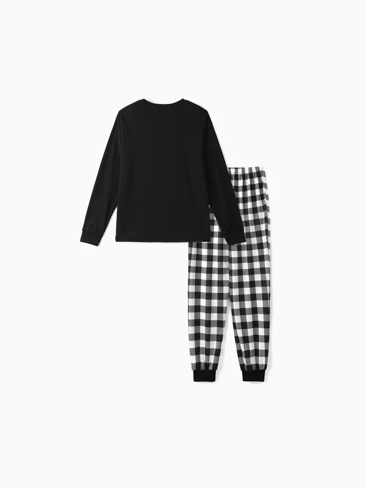 Drune | Familie Weihnachten 2025 Gemeinsam Erinnerungen Schaffen Textdruck Schwarzes Langarmshirt mit Schwarz-weißen Karohosen Familienpassende Pyjamas