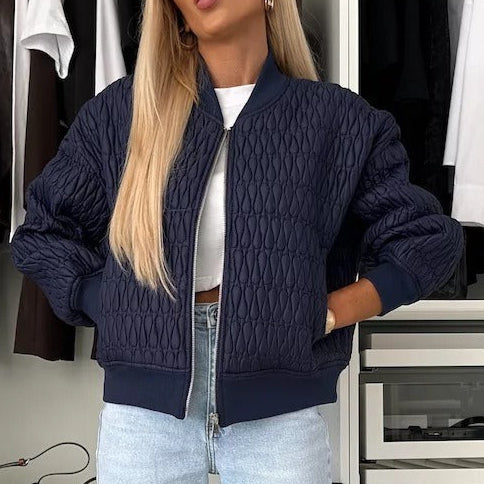 Drune | Jacke Gepolstert Steppkurz Boxy Passform Reißverschluss Rippen Details