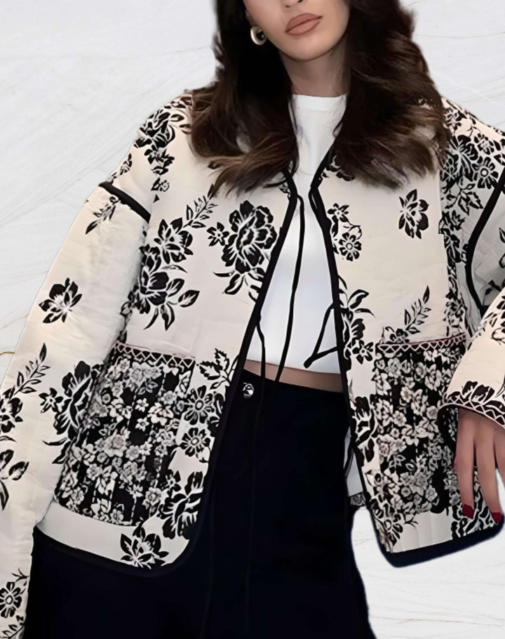 Drune | Damenjacke mit floralem Muster und Frontöffnung