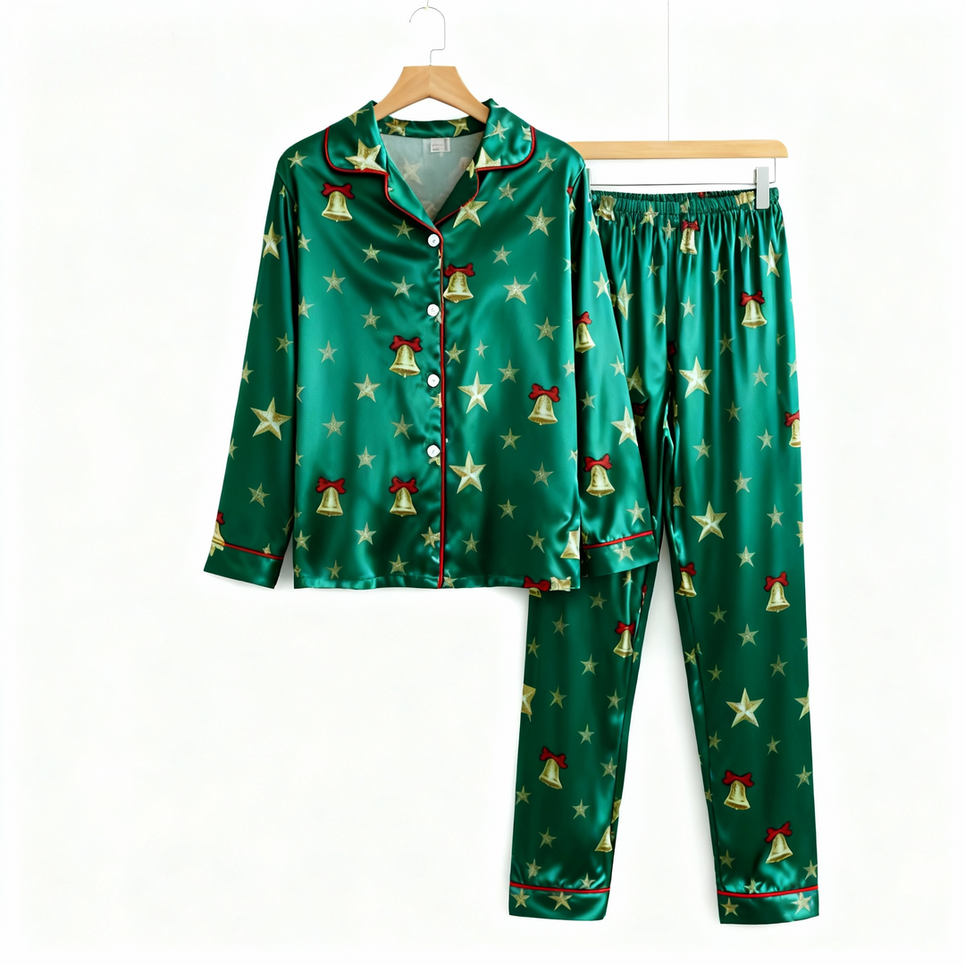 Drune | Urlaubspaar Knopf-down Grünes Satin Weihnachts-Schlafanzug-Set