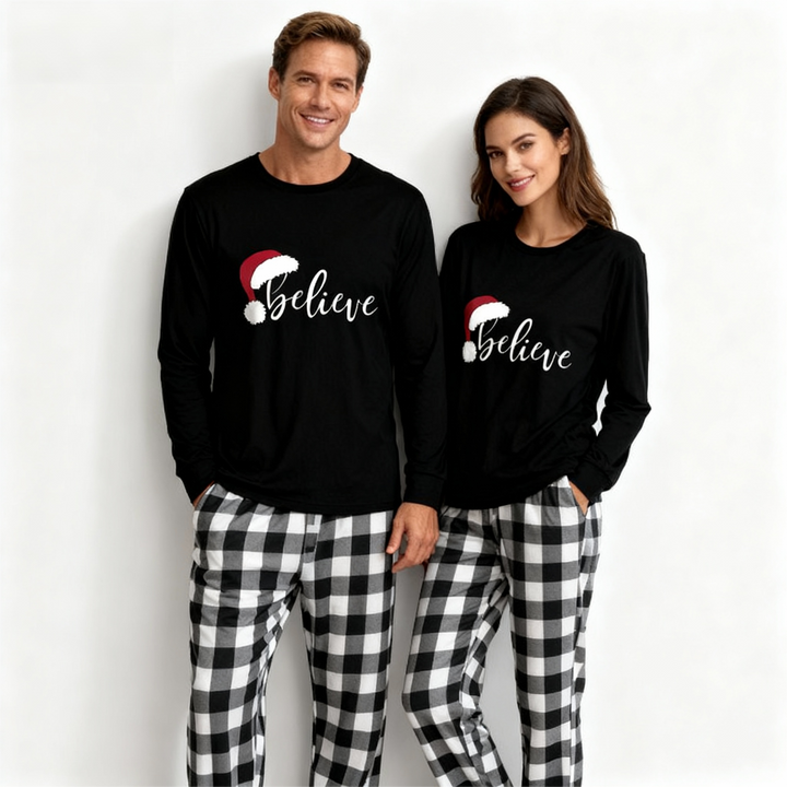 Drune | Weihnachtsmütze und 'Believe' Buchstabenprint gemustertes Schwarz-Weiß kariertes Schlafanzug-Set