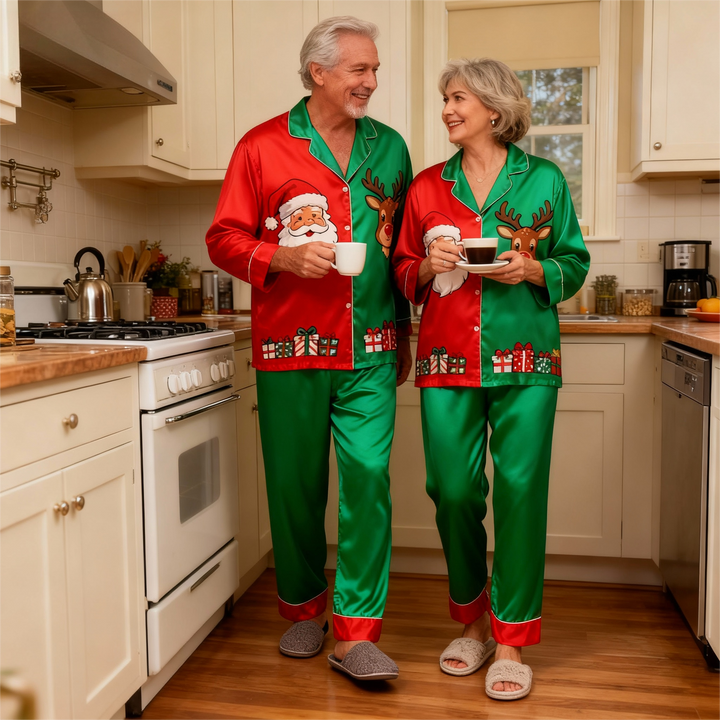 Drune | Feiertagsfamilie Santa Claus Knopf-auf Satin Weihnachtsbaum-Pyjama-Set