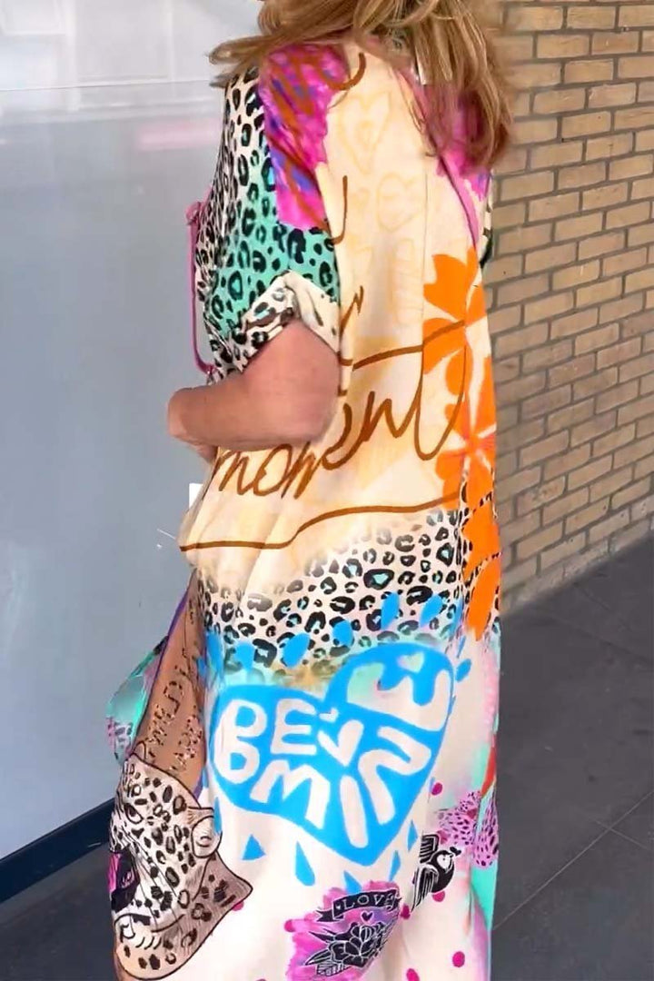 Kurzärmeliges Freizeitkleid mit Leopardenmuster