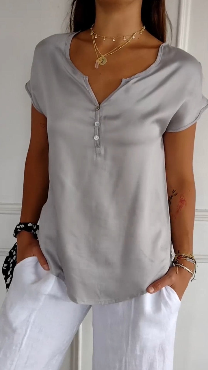 Drune | T-Shirt mit zeitloser Eleganz V-Ausschnitt