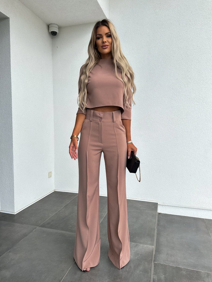 Drune | Stilvoller Jumpsuit | Elegantes und Komfortables Design
