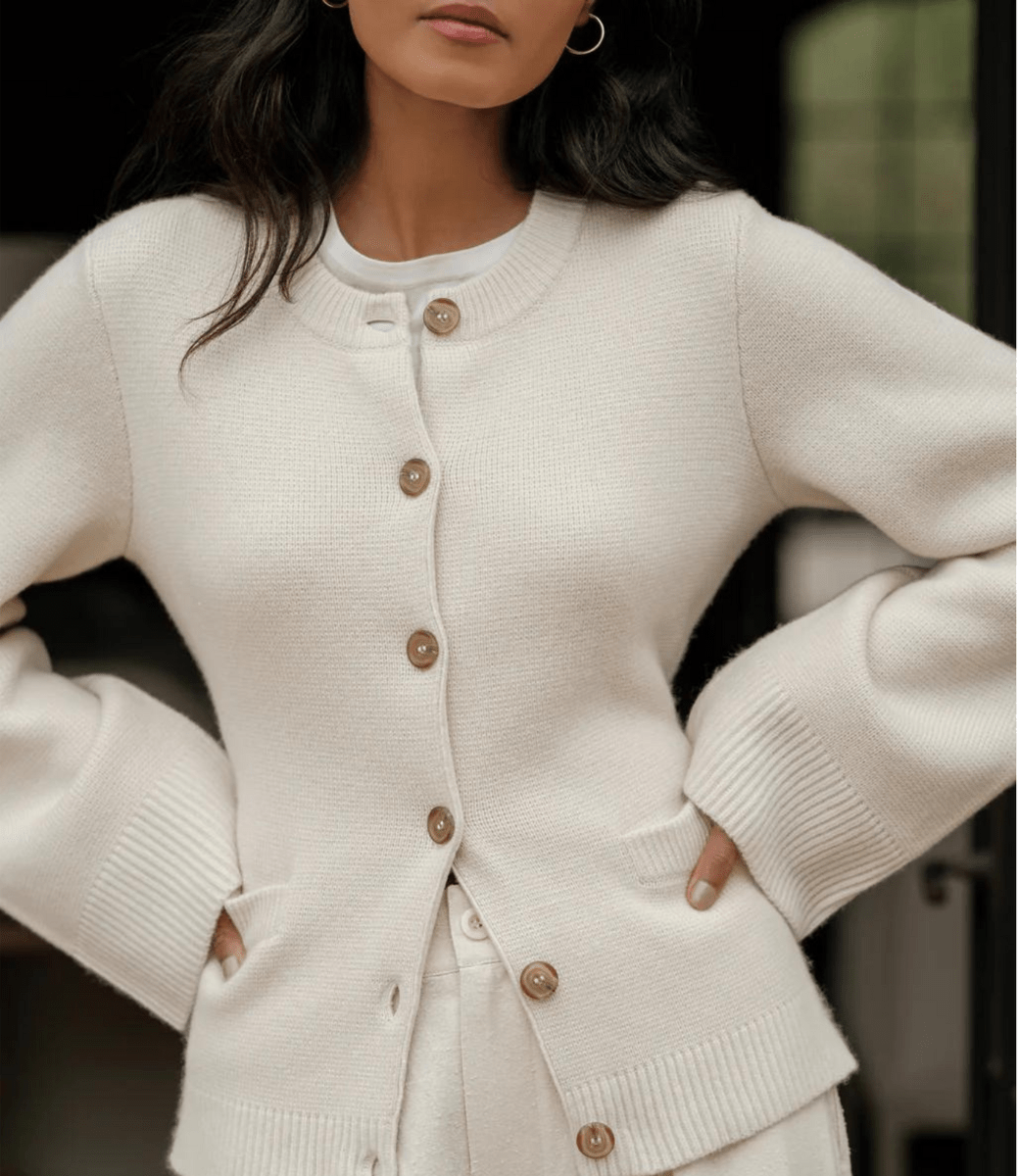 Drune | Beigefarbene A-Linien Jacke Elegante Knöpfe Schick & Minimalistisch
