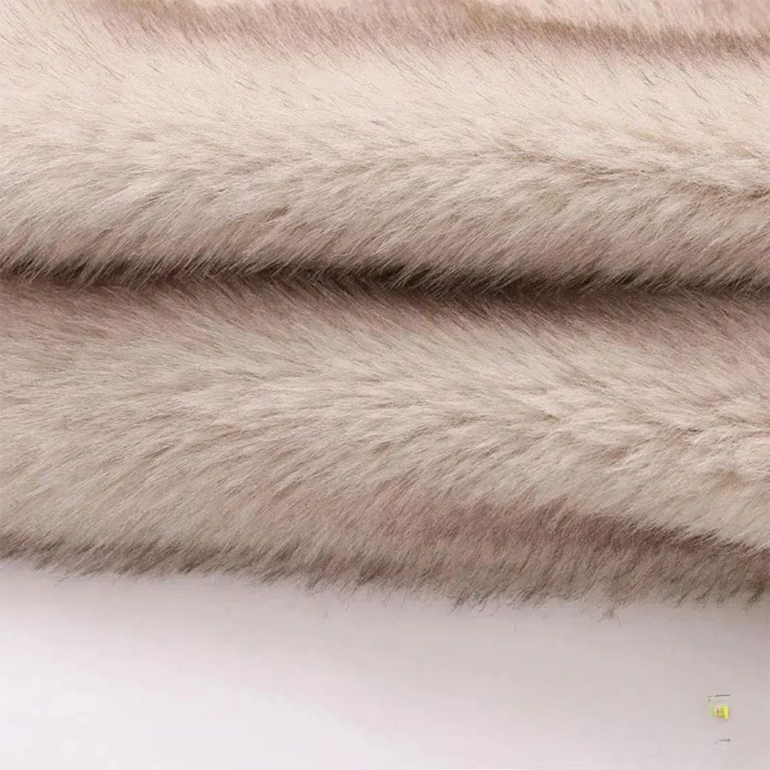 Drune | Kurze Jacke aus schwarzem, glamourösem und gewagtem Kunstfell