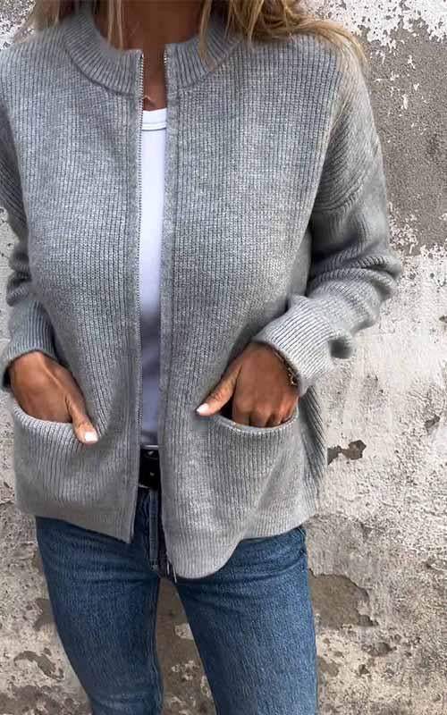 Drune | Grau Strickjacke Gerade Schnitt Schick Minimalistisch