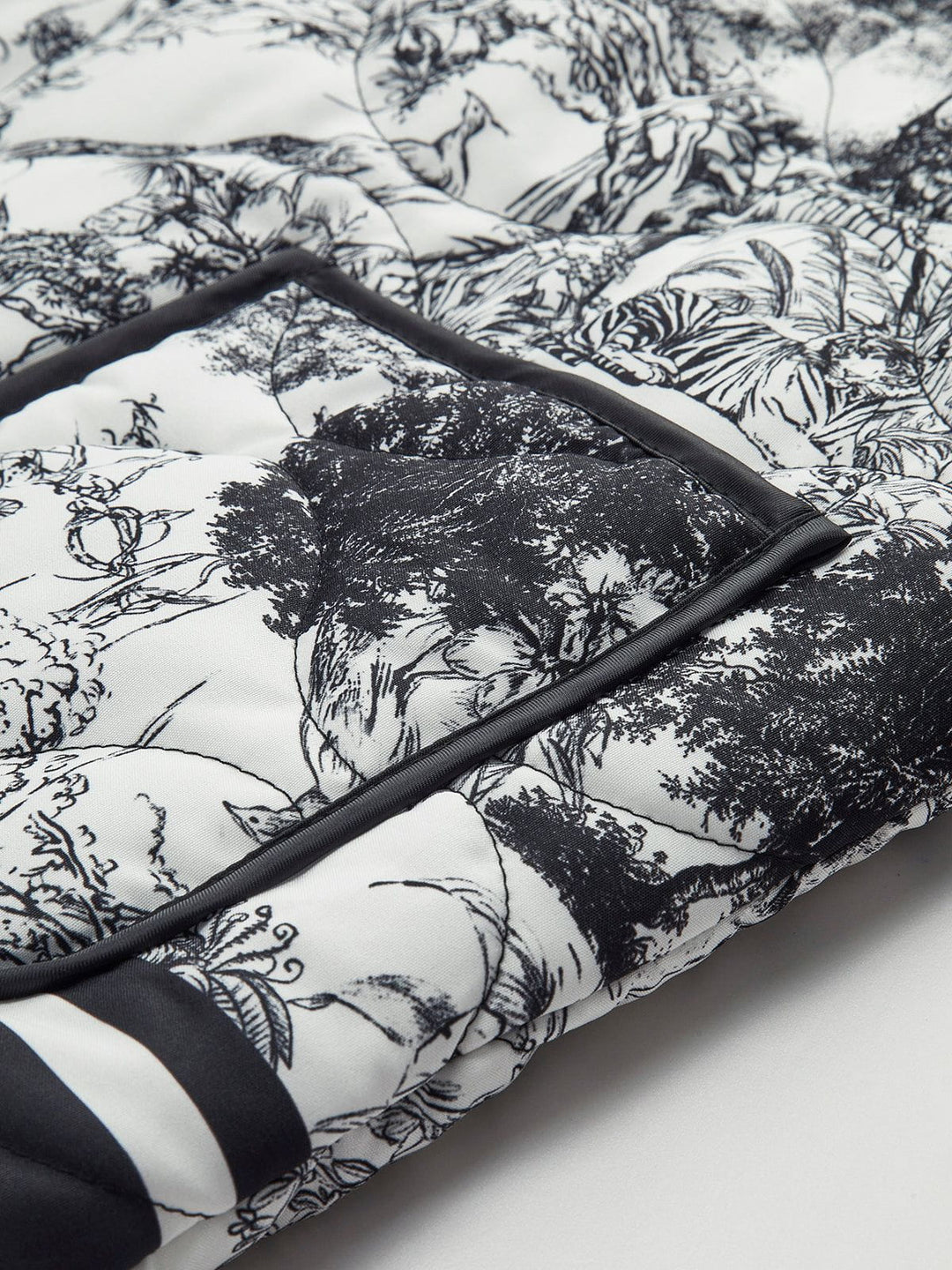 Drune | Jacke bedruckt Toile de Jouy Schwarz & Weiß Künstlerisch & Chic