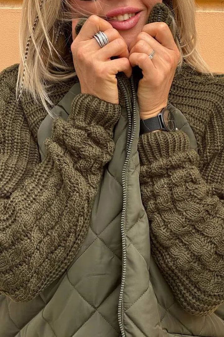 Drune | Zwei-Farben Steppjacke Beige Sanft und Texturiert