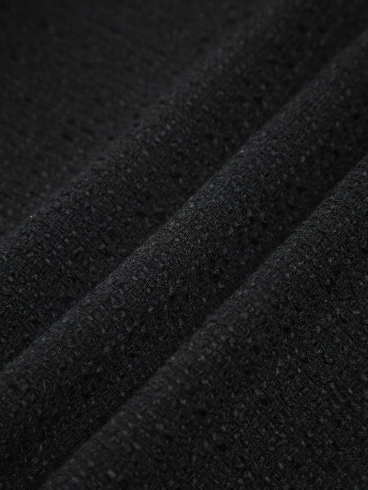 Drune | Kurze schwarze Jacke mit goldenen Knöpfen minimalistische Eleganz schick & strukturiert