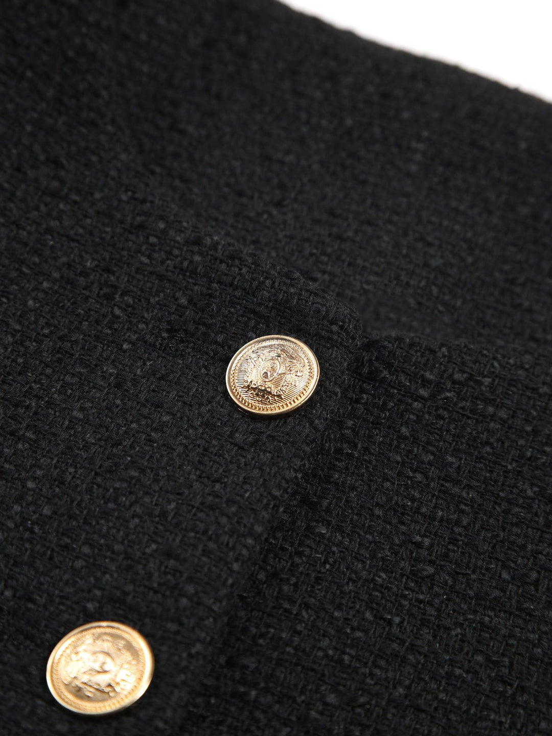Drune | Kurze schwarze Jacke mit goldenen Knöpfen minimalistische Eleganz schick & strukturiert
