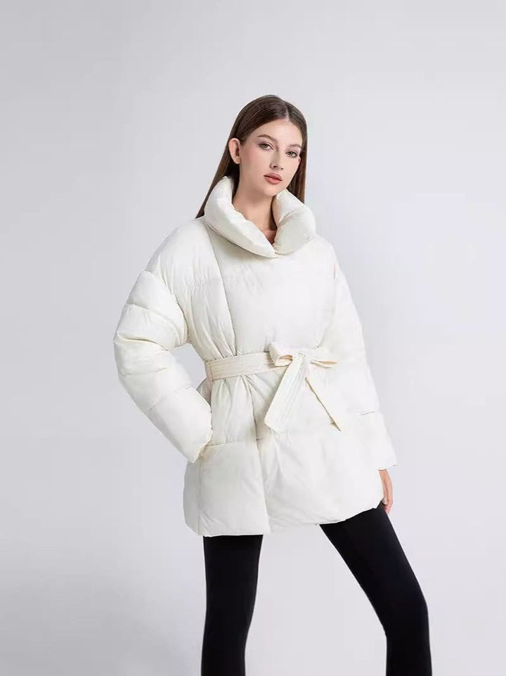 Drune | Taillierte Winterdaunenjacke Mit Hohem Kragen Warm und Elegant