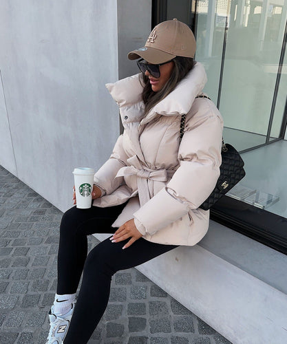 Drune | Taillierter, warmer und eleganter Daunenmantel Trend Winter