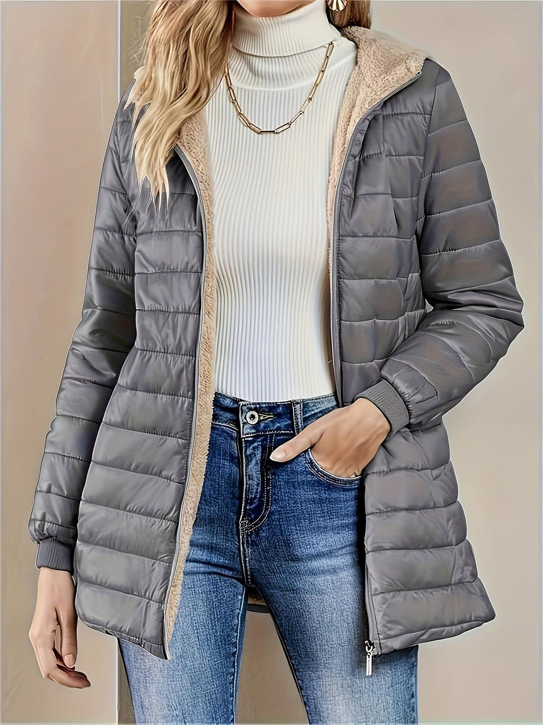 Drune | Leichte Daunenjacke mit Kapuze, bequem, warm und elegant