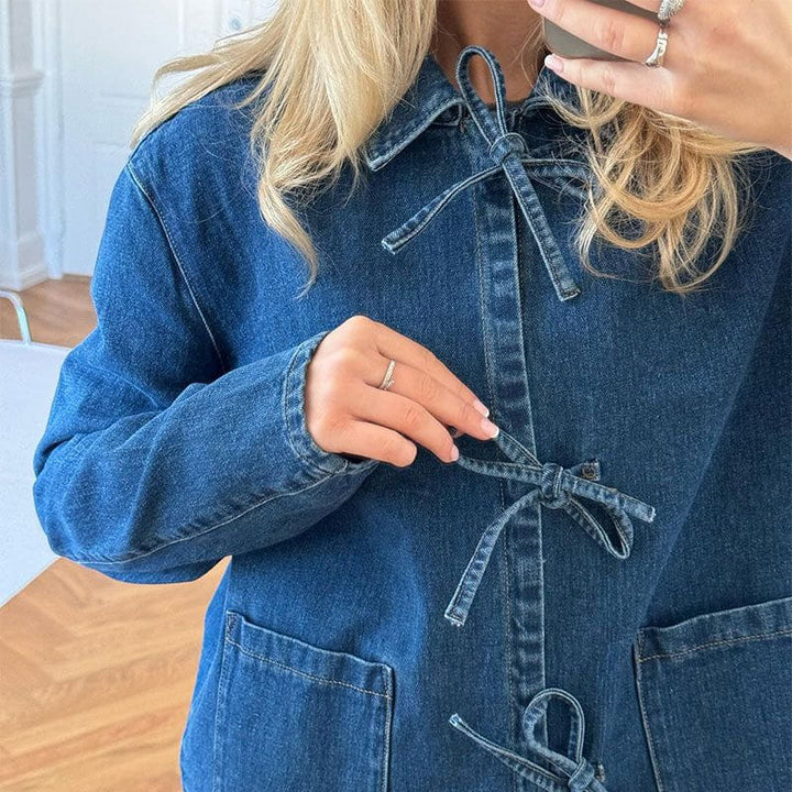 Drune | Oversized Jeansjacke mit Knotenverschluss im lässigen und originellen Stil