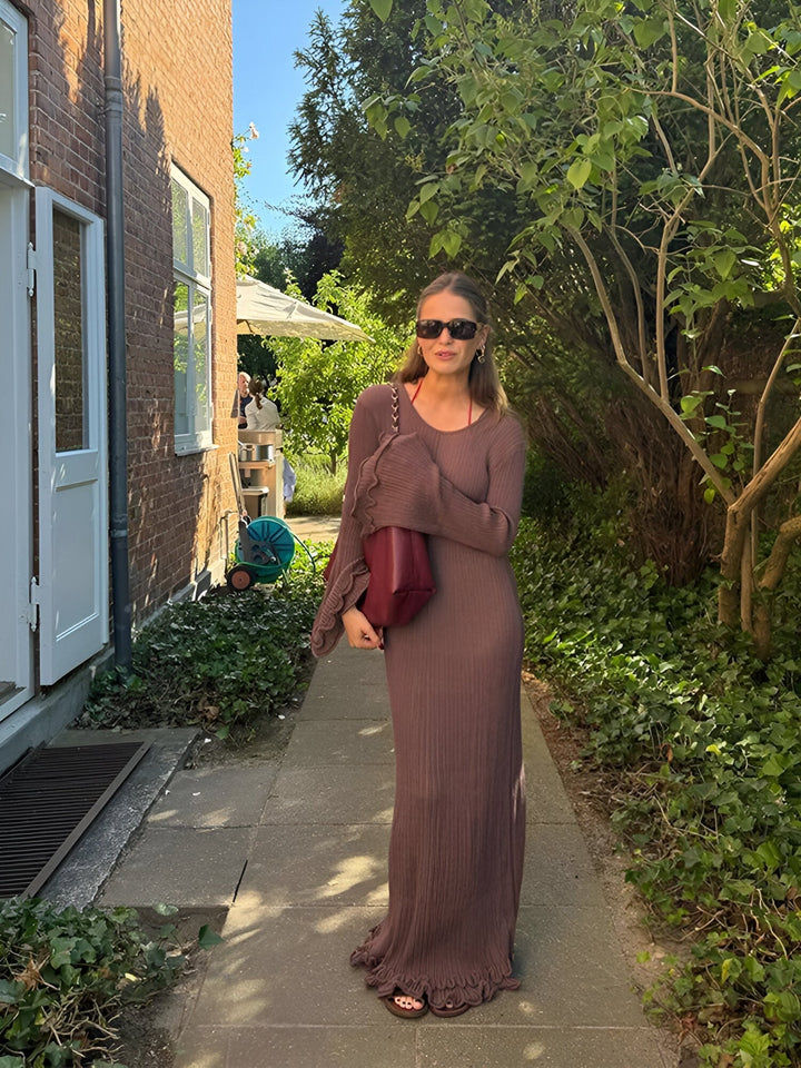 Drune | Elegantes Weißes Strickkleid mit Volant-Saum