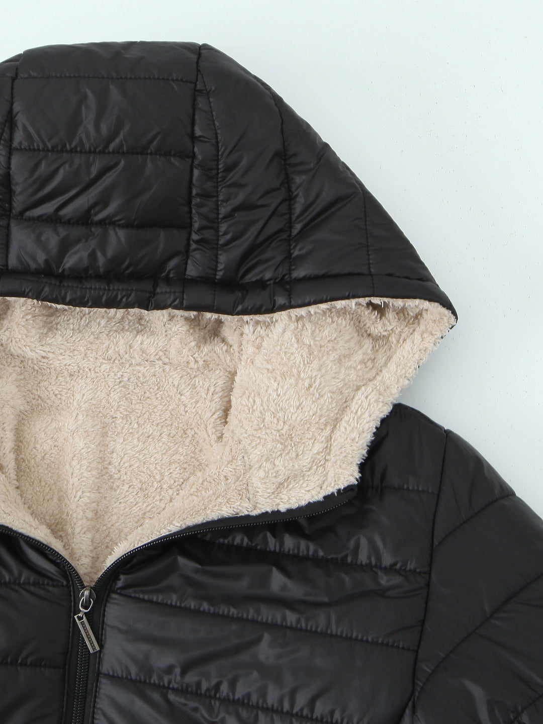 Drune | Gefütterte Damen Kapuzenjacke in einfarbigem Design