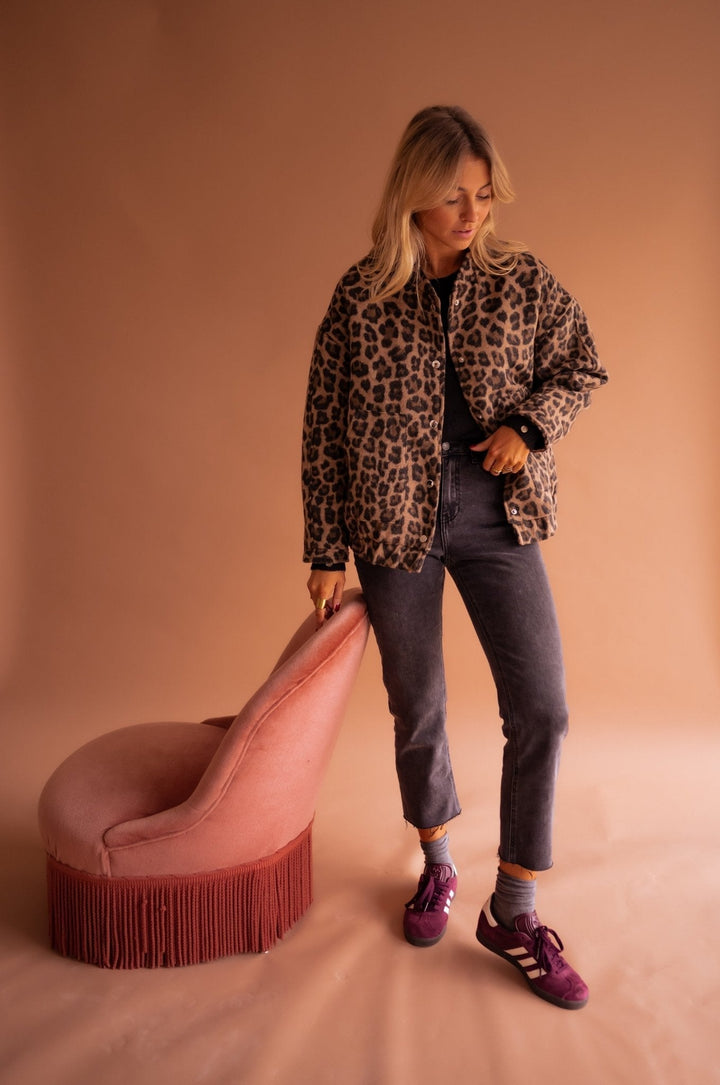 Drune | Oversized und stylische Leopardenfell-Effektjacke