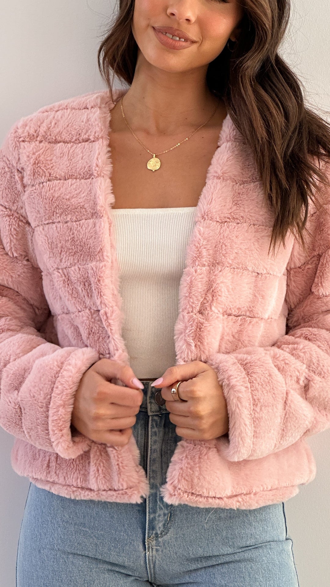 Drune | Luxuriöse Damen-Crop-Jacke