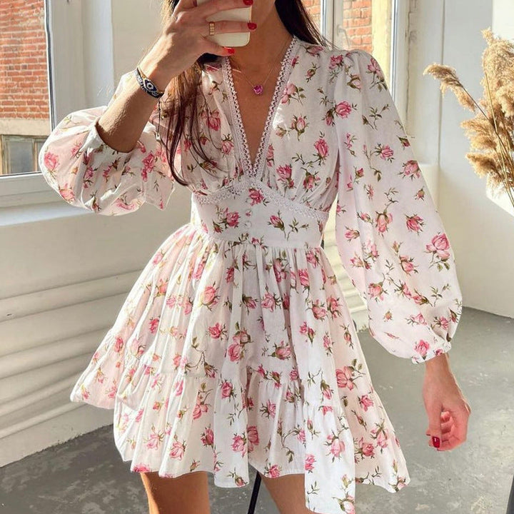 Drune | Kurz Blumen Kleid mit V-Ausschnitt