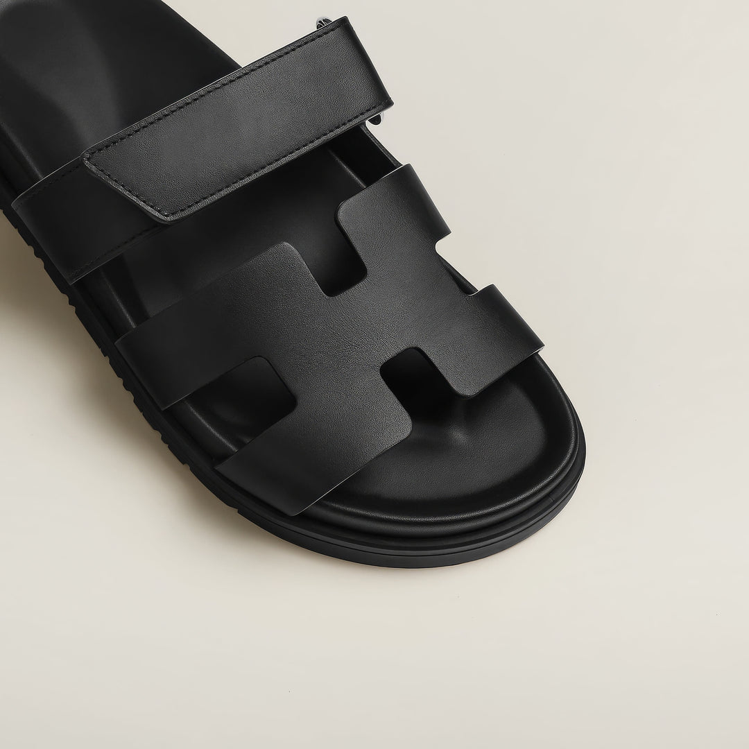 Drune | Stilvolle Sandalen für Einen Luxuriösen Look Vom Strand Auf Die Straße