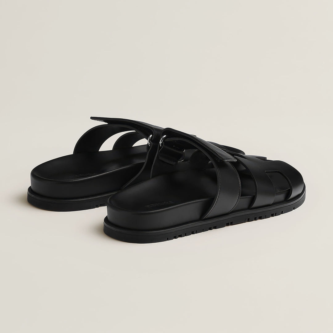 Drune | Stilvolle Sandalen für Einen Luxuriösen Look Vom Strand Auf Die Straße