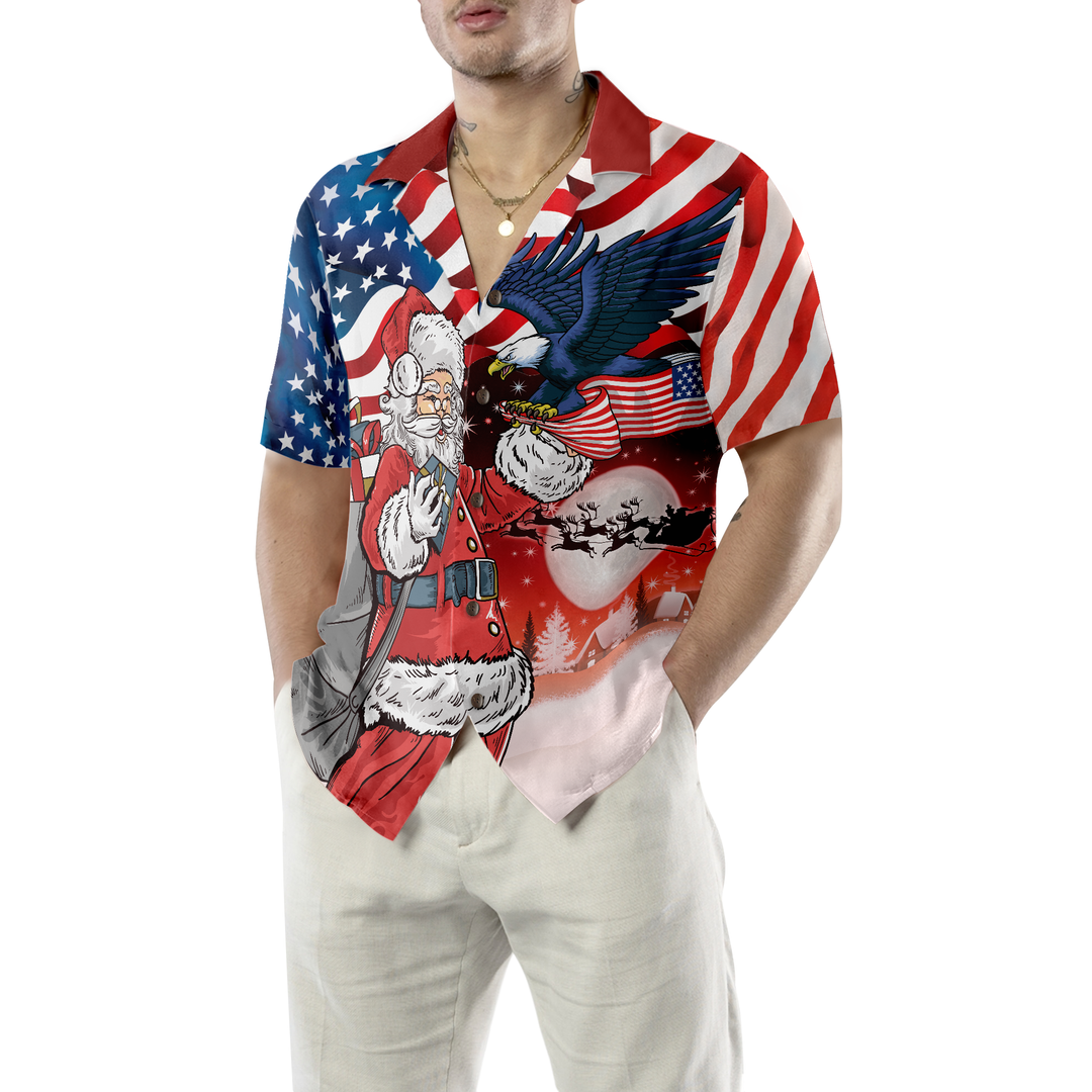 Drune | Adler, der auf Santas Hand mit amerikanischer Flagge sitzt, Hawaiiansches Hemd, Weihnachtshemden-Idee Geschenk für Männer und Frauen