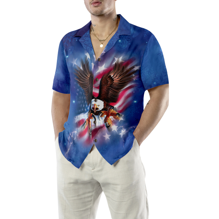 Drune | Hyperfavor Weihnachts-Hawaiian-Shirts für Männer und Frauen, Adler fliegt mit amerikanischer Flagge Hawaiian Shirt Button-Down-Shirt Kurzarm