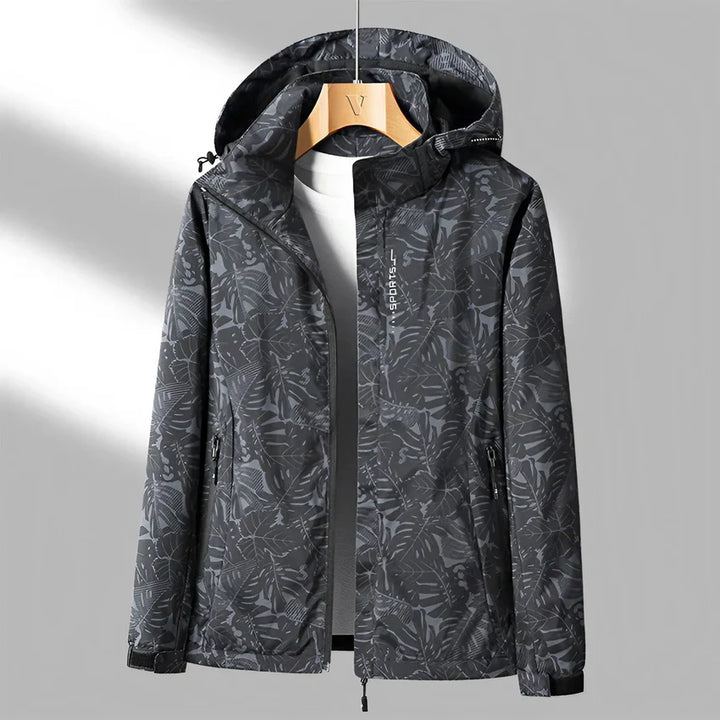 Drune | DIE BEDRUCKTE OUTDOOR - JACKE MIT KAPUZE FÜR AKTIVE TAGE MIT STIL